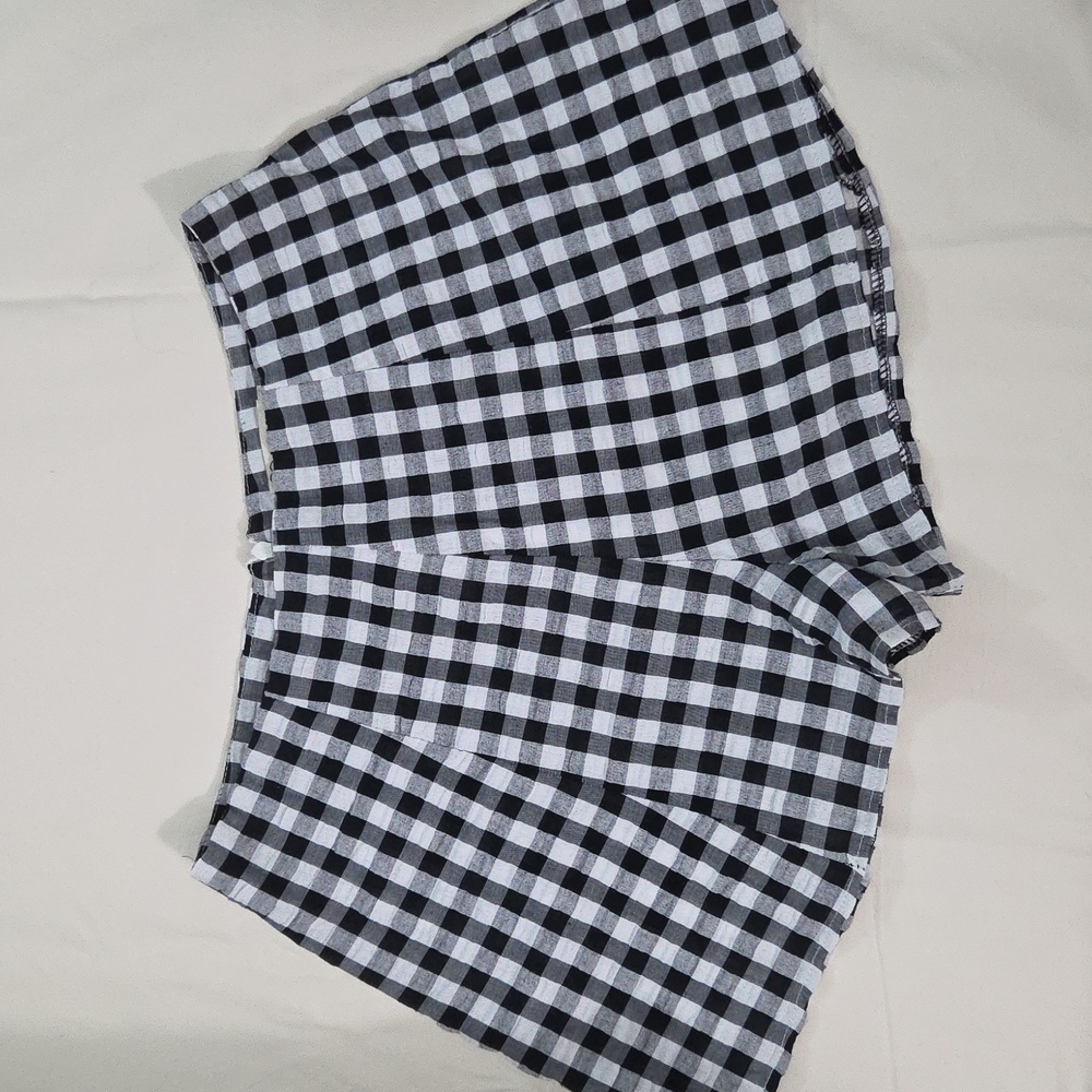 LOVE CLOTHING, ENGLAND, Black and White Checkered Short